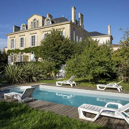 Guest house D'hotes La Maison De Maitre 5*