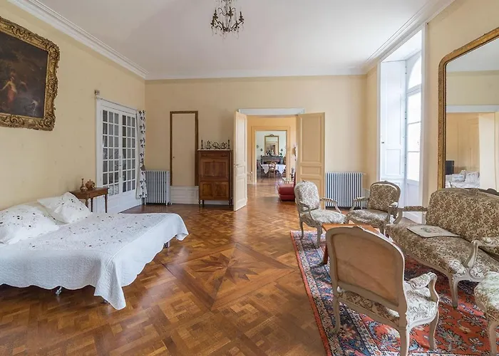 D'hotes La Maison De Maitre ゲストハウス